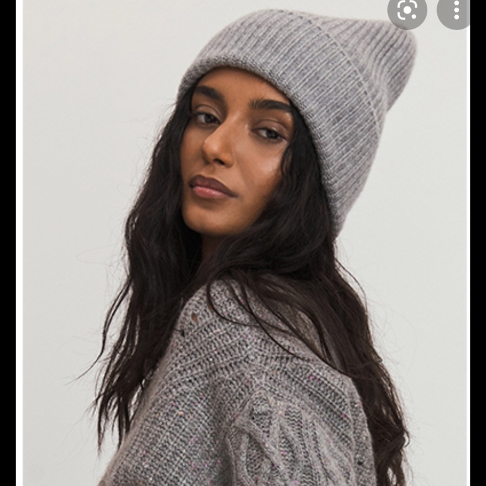 Something Navy Alexa Ribbed Beanie Grey NEW